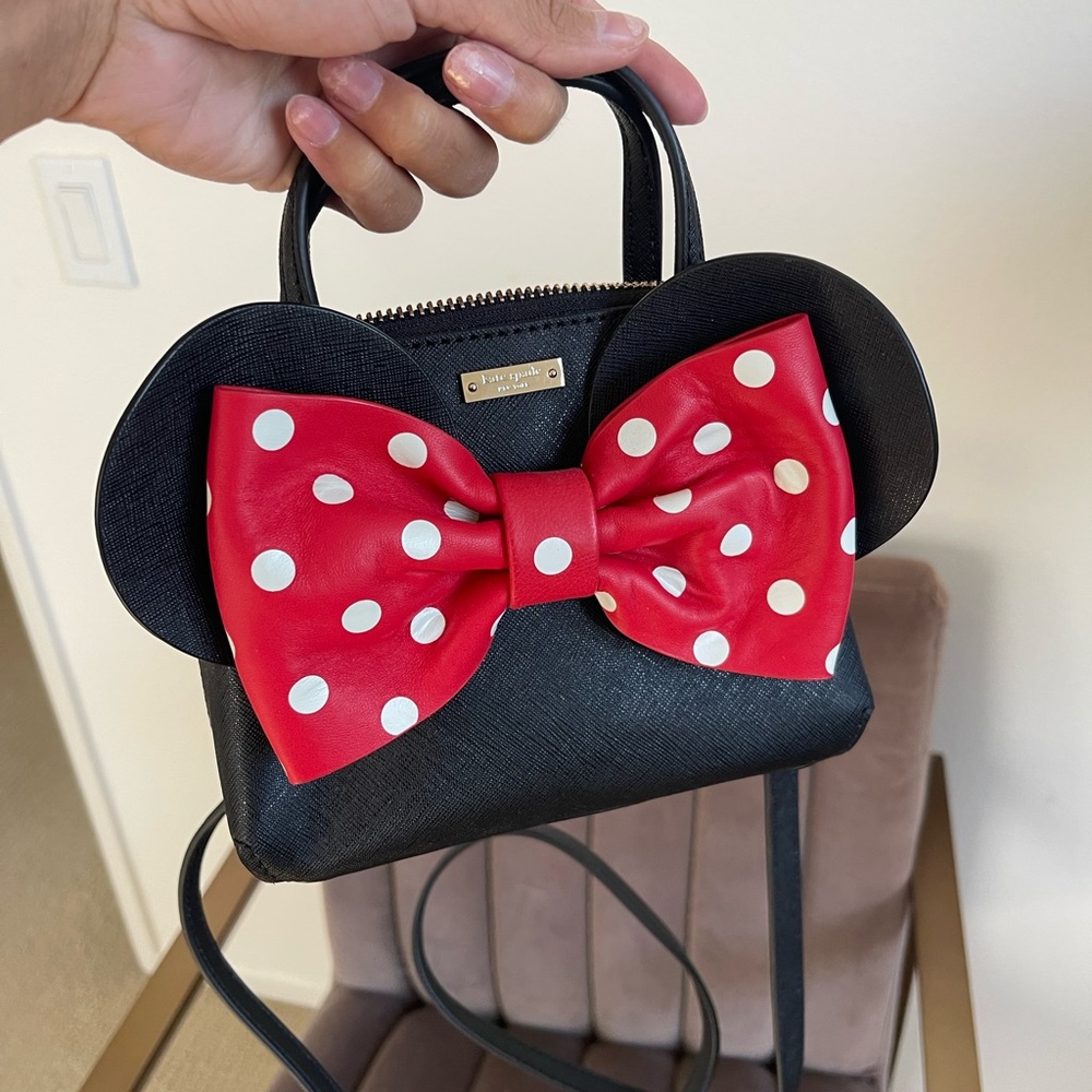 Minnie Mouse small saffiano leather crossbody bag, Kate spade ♠️ ❤️